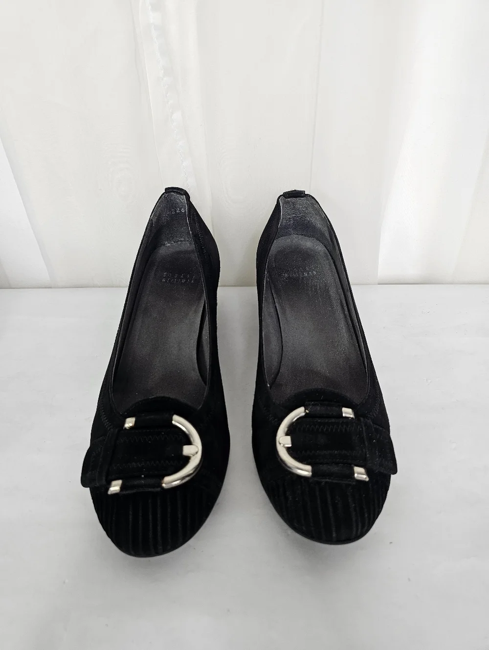 Stuart Weitzman Bucksome Black Suede Wedge Pump Gold Buckle 8.5 - Picture 5 of 9